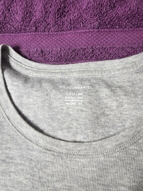 No Boundaries Men's Gray Ribbed Crewneck Sweater